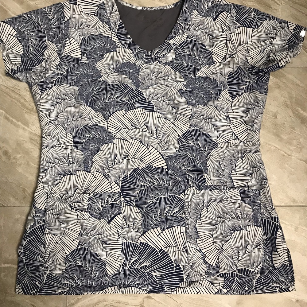 Scrub top